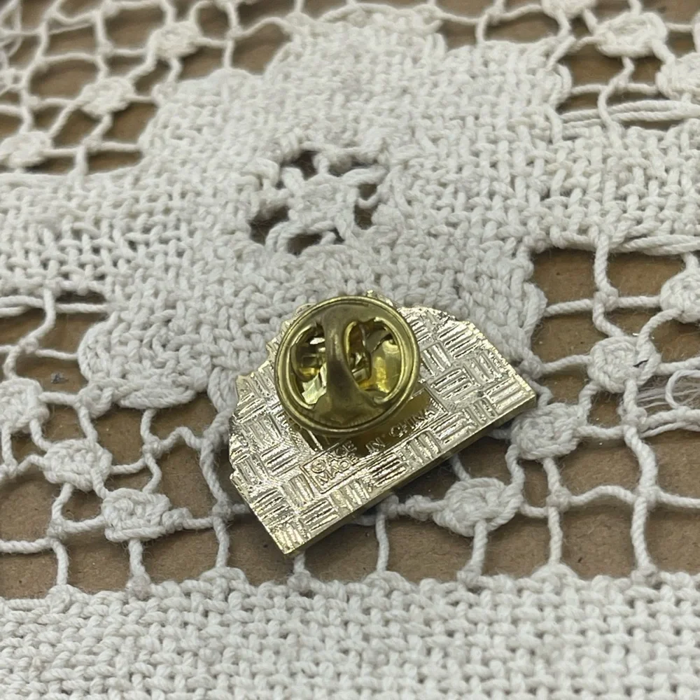 Alaska Souvenir‎ Pin